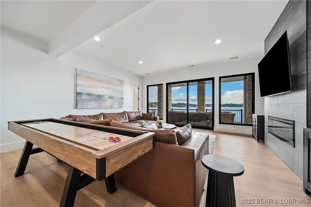 $3,695,000 | 53 Rosco Road, Lake Ozark, MO 65049