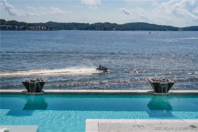 $3,695,000 | 53 Rosco Road, Lake Ozark, MO 65049