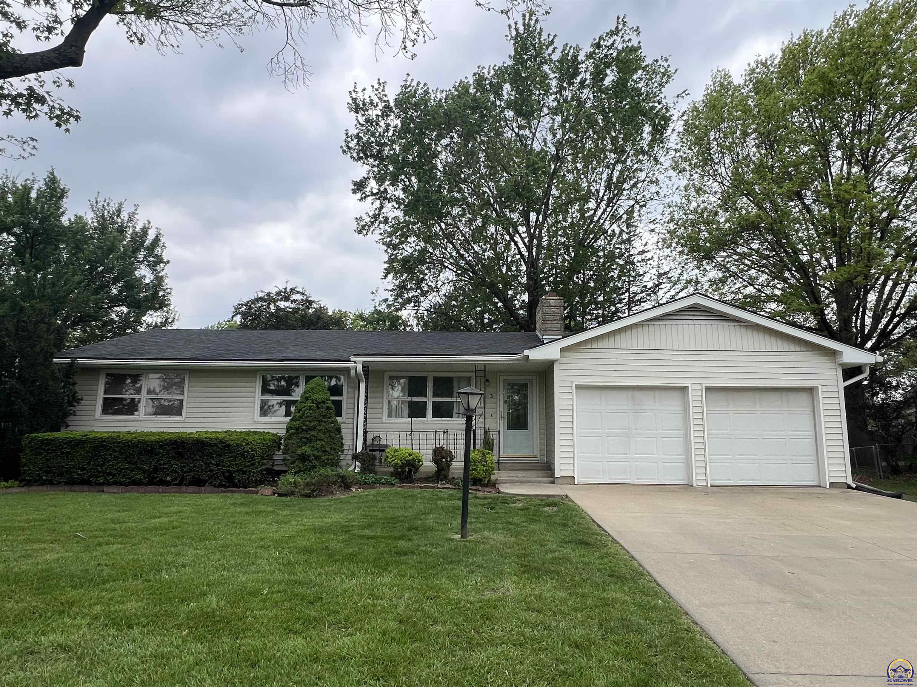 1113 Prairie Street Emporia, KS 66801 - Photo 1 of 19