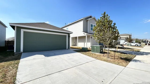 $1,295 | 8155 Nube Medina, San Antonio, TX 78252