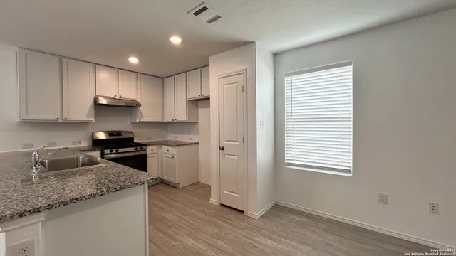 $1,295 | 8155 Nube Medina, San Antonio, TX 78252