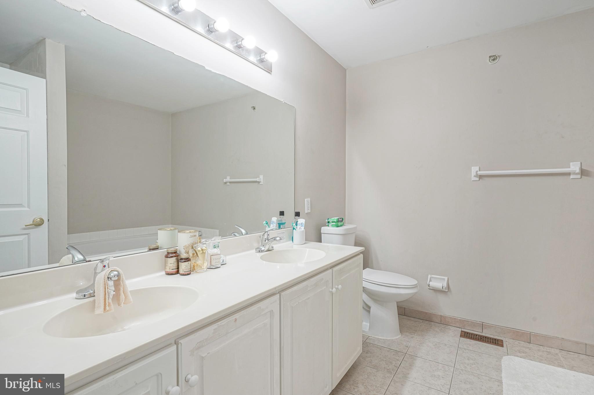 127 Buckingham Way Mount Laurel, NJ 08054 - Photo 28 of 32