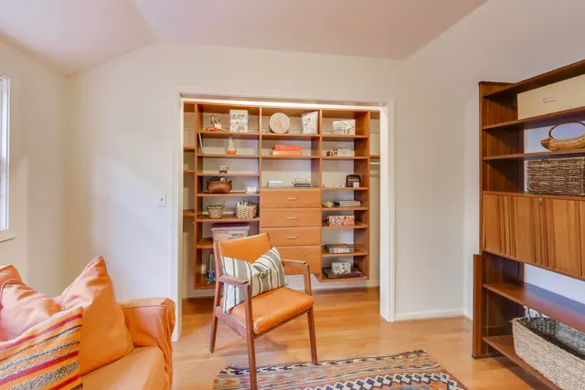 $579,900 | 4665 West Peterson Avenue, Chicago, IL 60646