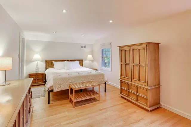 $579,900 | 4665 West Peterson Avenue, Chicago, IL 60646