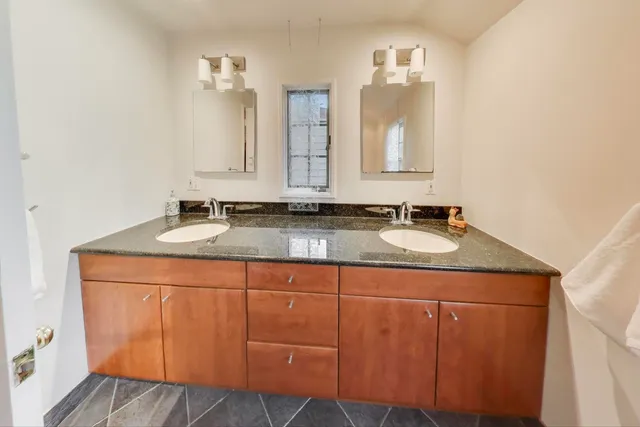 $579,900 | 4665 West Peterson Avenue, Chicago, IL 60646