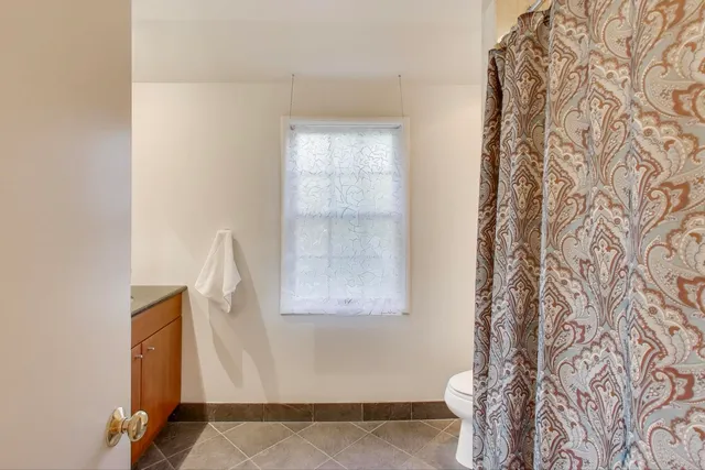 $579,900 | 4665 West Peterson Avenue, Chicago, IL 60646