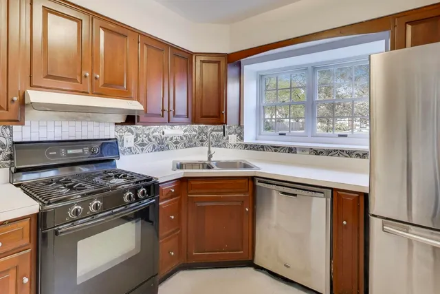 $579,900 | 4665 West Peterson Avenue, Chicago, IL 60646