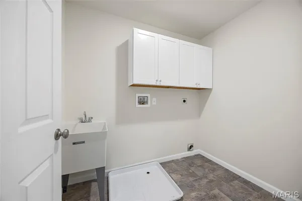 $845,000 | 1024 Miremont Drive, Ballwin, MO 63011