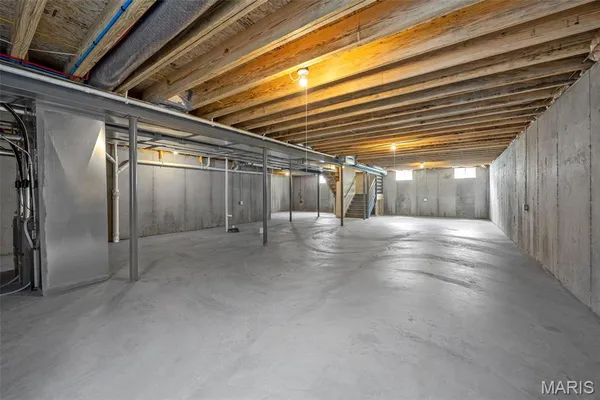 $845,000 | 1024 Miremont Drive, Ballwin, MO 63011