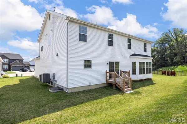 $845,000 | 1024 Miremont Drive, Ballwin, MO 63011