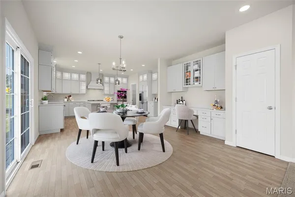 $845,000 | 1024 Miremont Drive, Ballwin, MO 63011