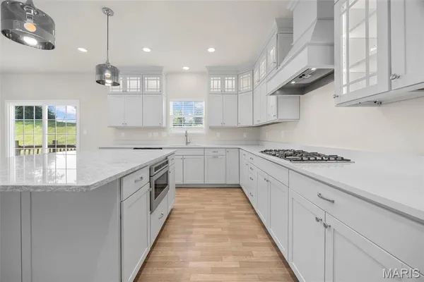 $845,000 | 1024 Miremont Drive, Ballwin, MO 63011