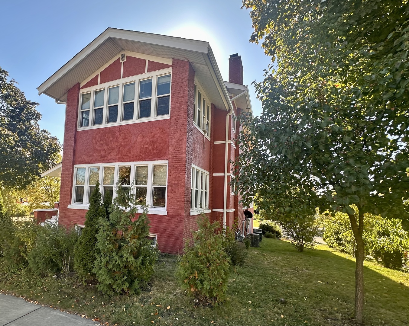 256 West Downer Place Aurora, IL 60506 - Photo 2 of 43