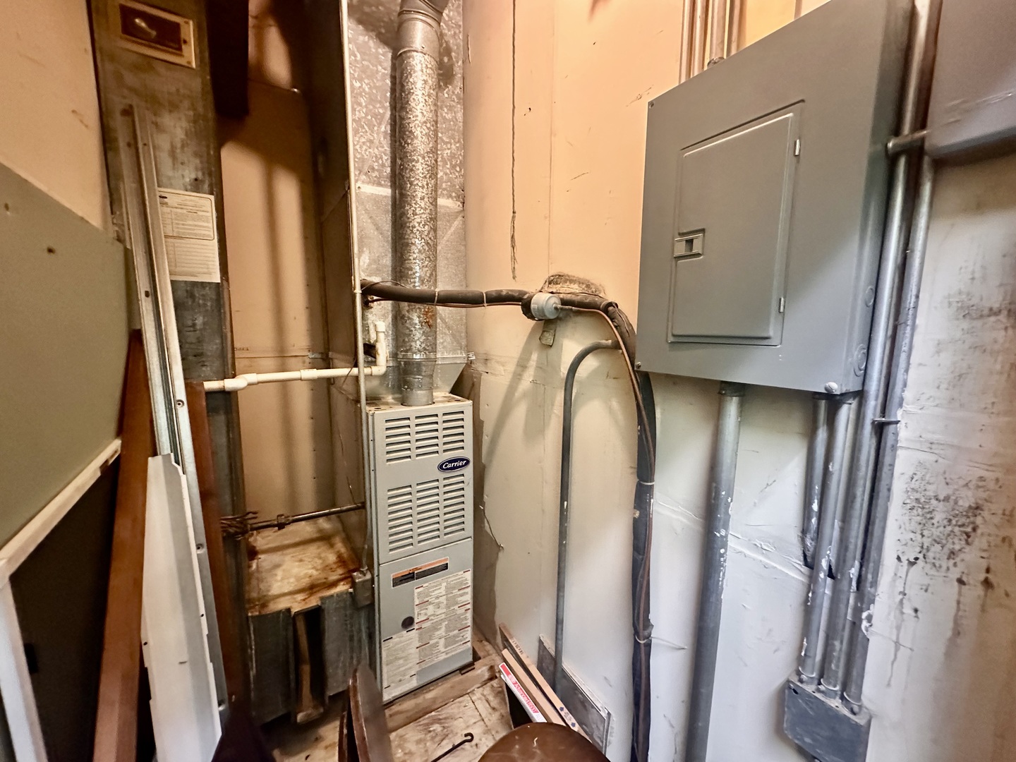 256 West Downer Place Aurora, IL 60506 - Photo 32 of 43