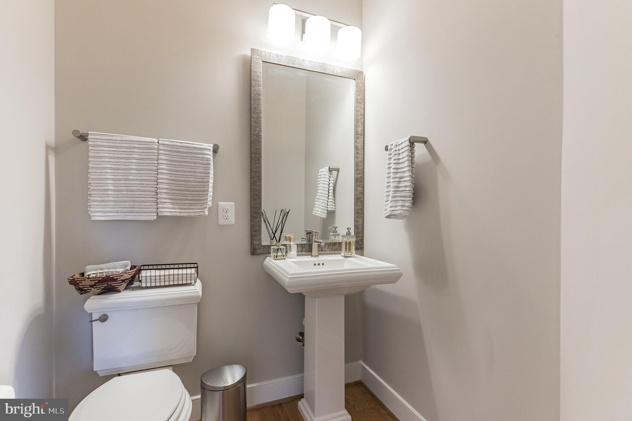 7204 Gordons Road Falls Church, VA 22043 - Photo 11 of 29