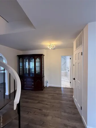 $4,500 | 1090 Pelham Parkway South | Pelham Parkway