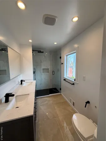 $4,500 | 1090 Pelham Parkway South | Pelham Parkway