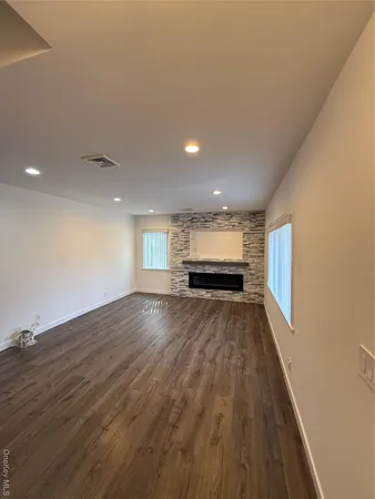 $4,500 | 1090 Pelham Parkway South | Pelham Parkway