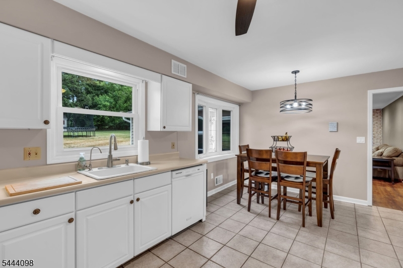 52 Lazy Brook Road Flemington, NJ 08822 - Photo 19 of 45