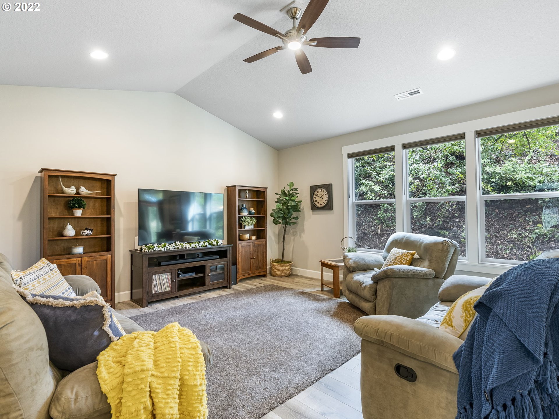 355 Military Road Kalama, WA 98625 - Photo 4 of 32 Gallery Image 4