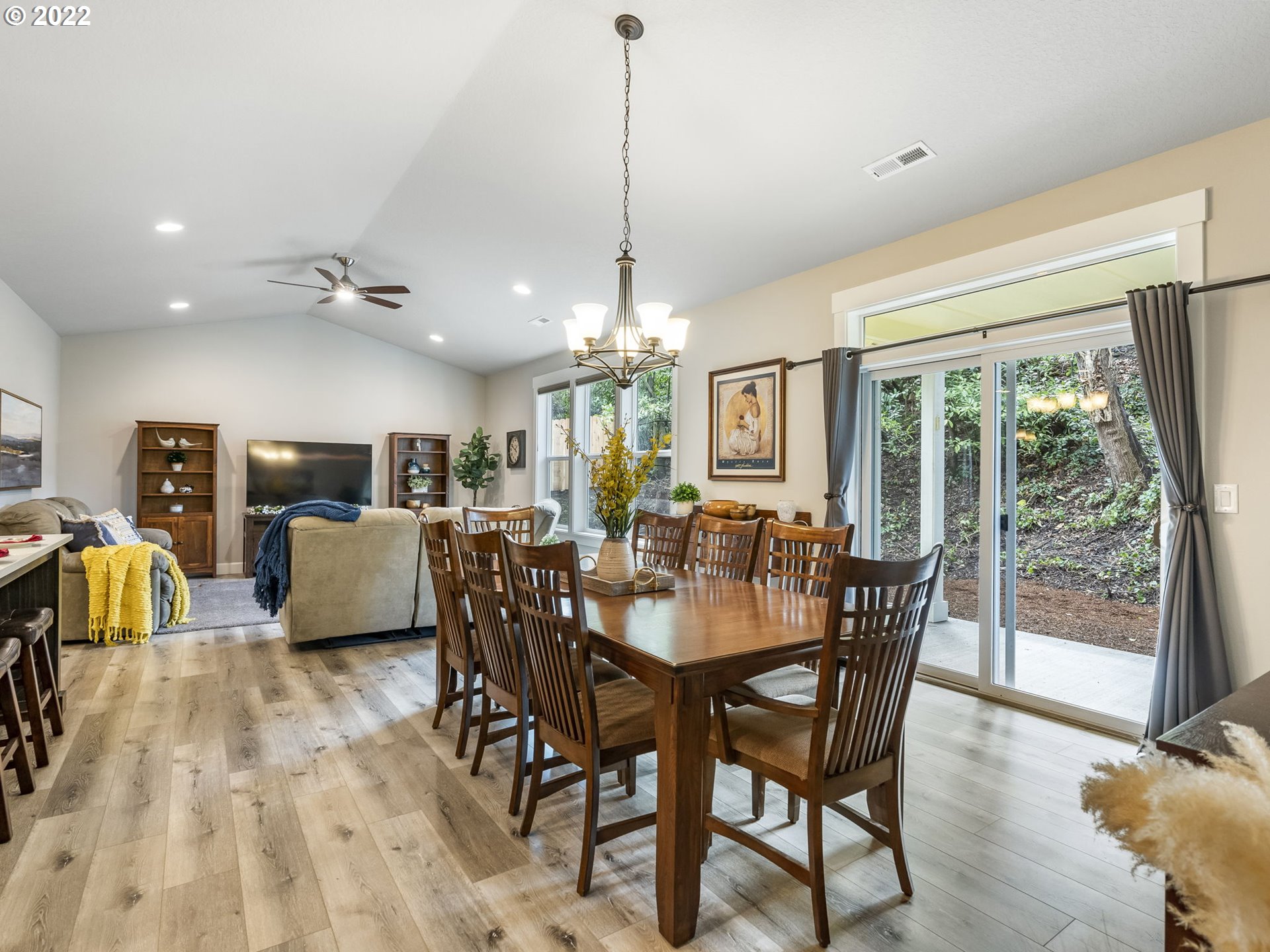 355 Military Road Kalama, WA 98625 - Photo 6 of 32 Gallery Image 6