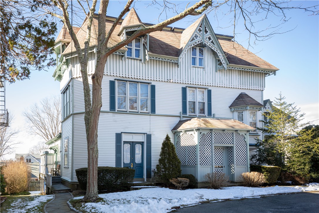 569 Spring Street, Unit 2 Newport, RI 02840 - Photo 3 of 29