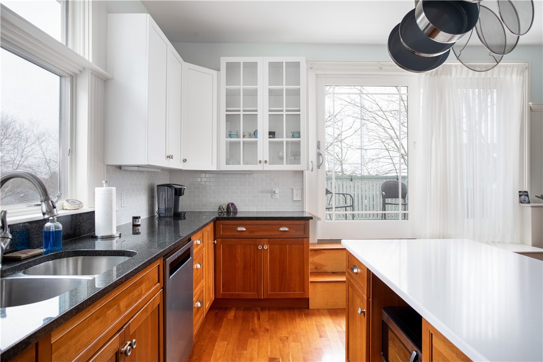 569 Spring Street, Unit 2 Newport, RI 02840 - Photo 9 of 29