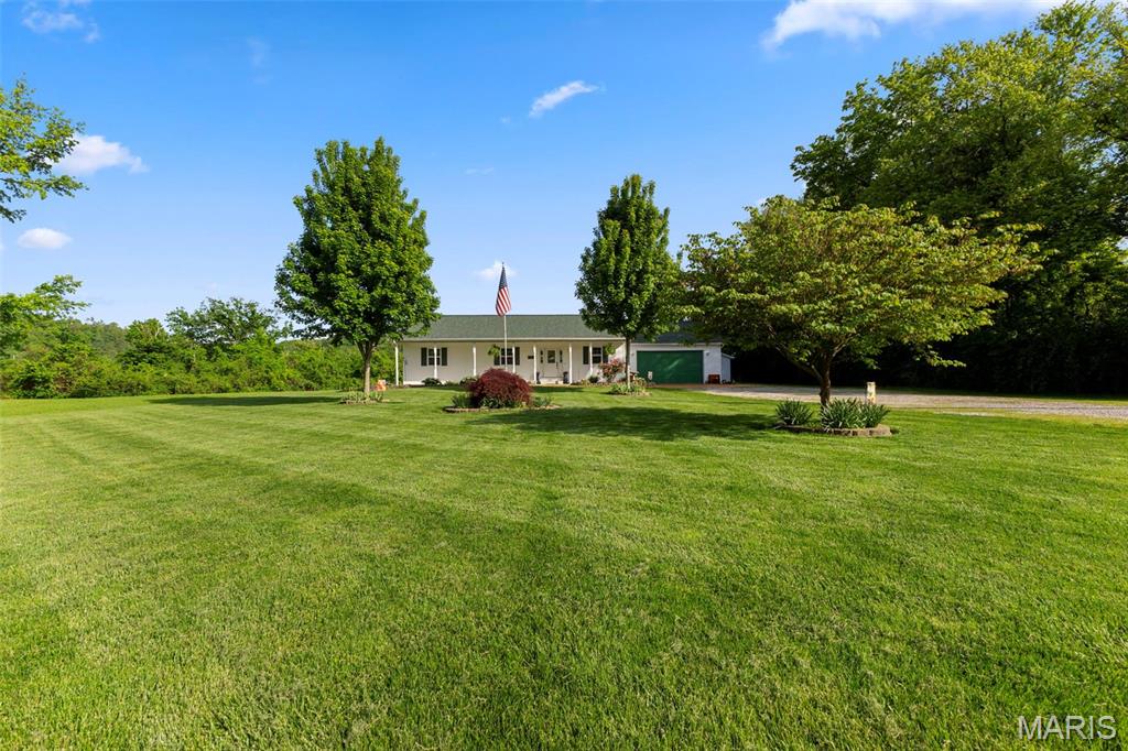 900 Bluffview Drive Dupo, IL 62239 - Photo 2 of 55