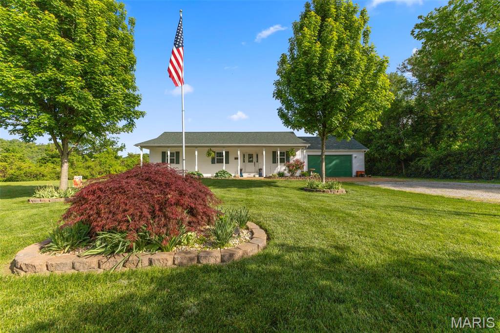 900 Bluffview Drive Dupo, IL 62239 - Photo 3 of 55