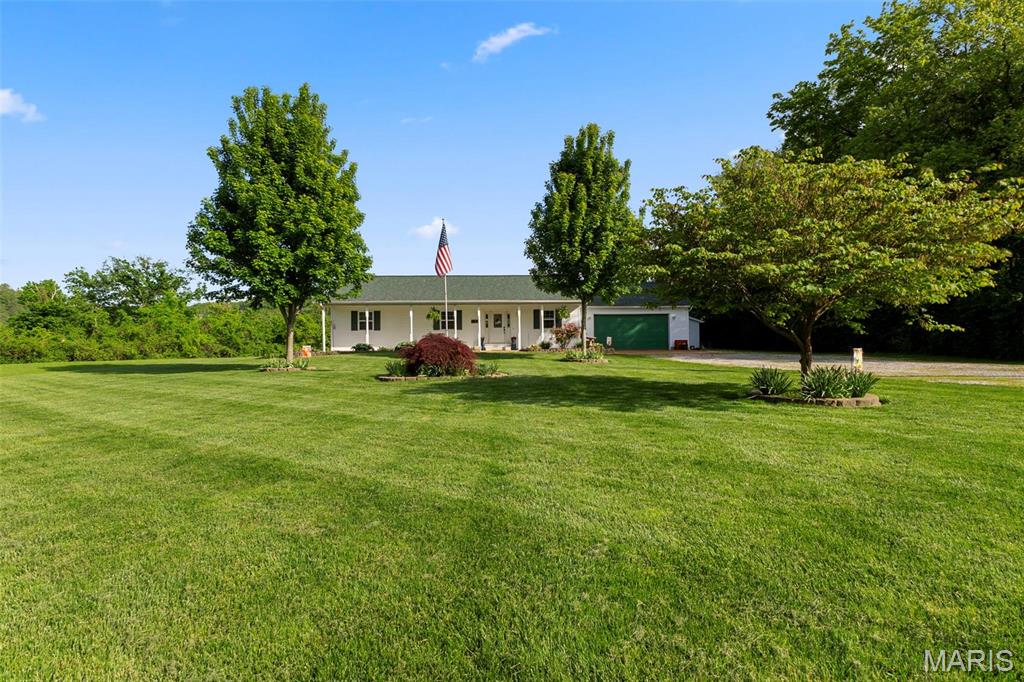 900 Bluffview Drive Dupo, IL 62239 - Photo 4 of 55