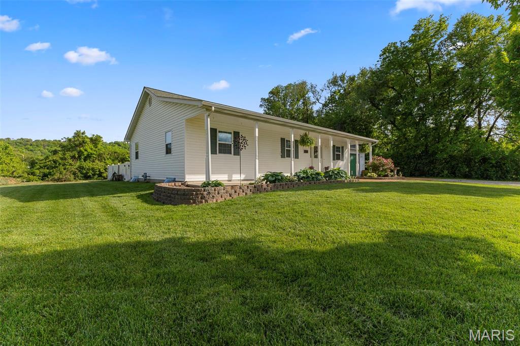 900 Bluffview Drive Dupo, IL 62239 - Photo 5 of 55