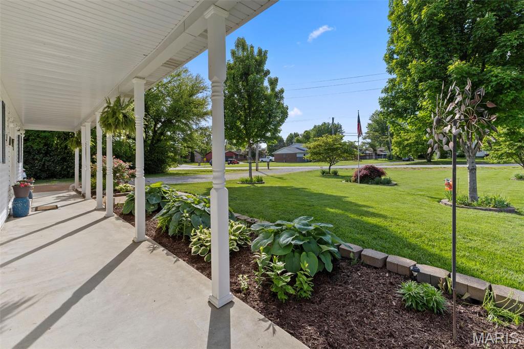 900 Bluffview Drive Dupo, IL 62239 - Photo 8 of 55