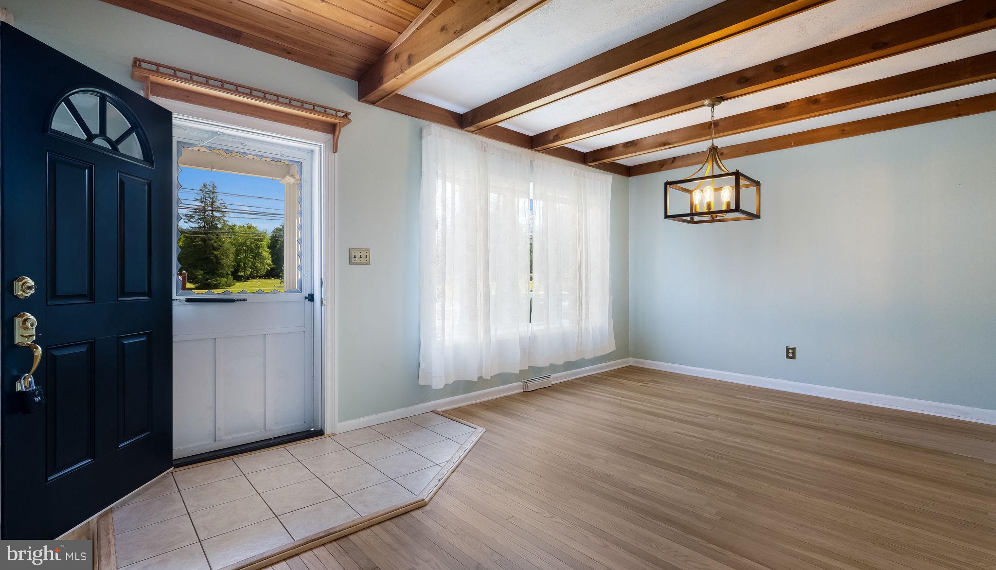 615 West County Line Road Horsham, PA 19044 - Photo 11 of 47 Entry & Dining Room