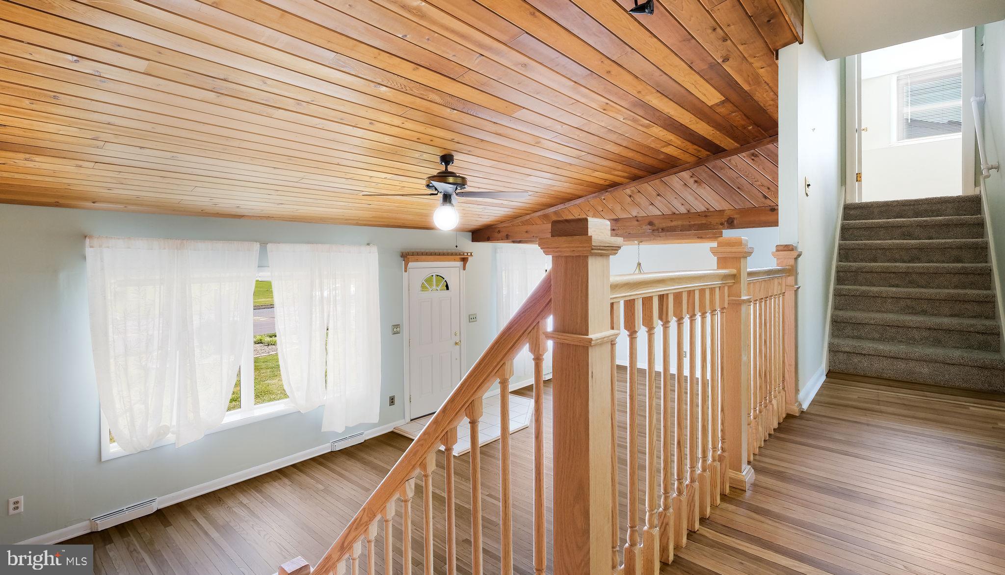 615 West County Line Road Horsham, PA 19044 - Photo 18 of 47 2nd Floor Landing