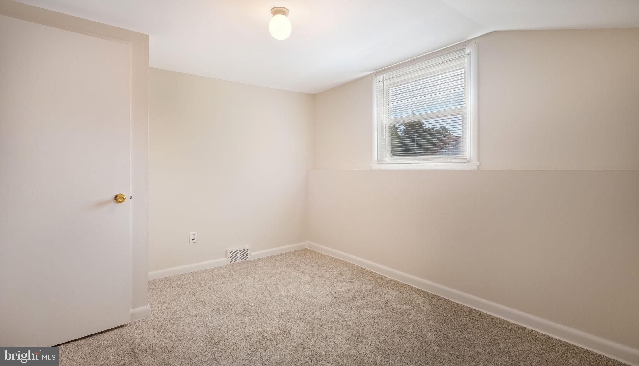 615 West County Line Road Horsham, PA 19044 - Photo 21 of 47