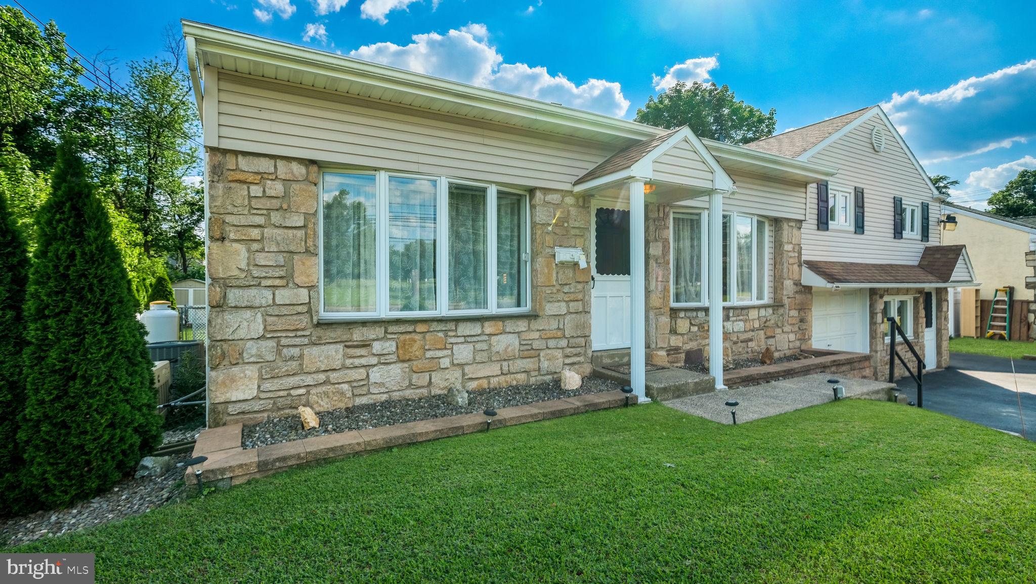 615 West County Line Road Horsham, PA 19044 - Photo 9 of 47