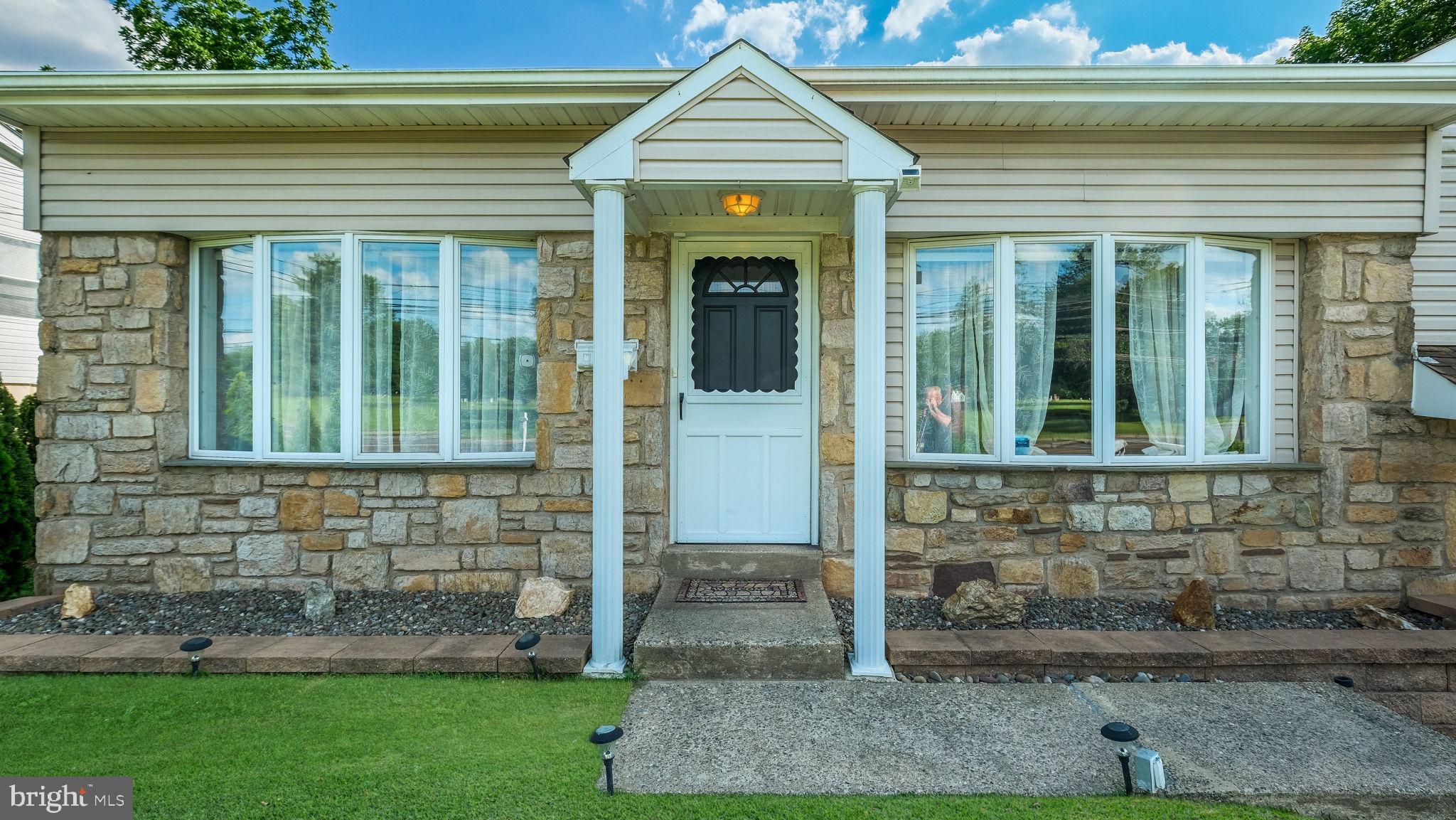615 West County Line Road Horsham, PA 19044 - Photo 10 of 47