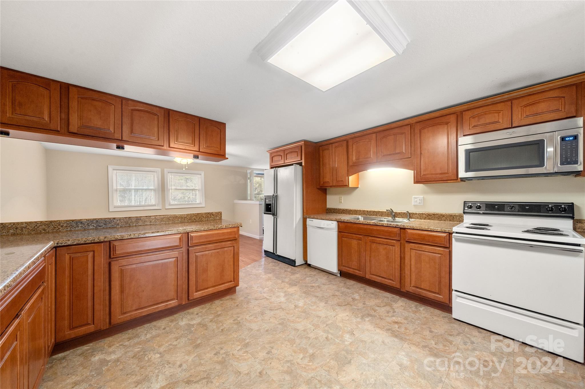629 Flynn Branch Road Fletcher, NC 28732 - Photo 11 of 48 Gallery Image 11