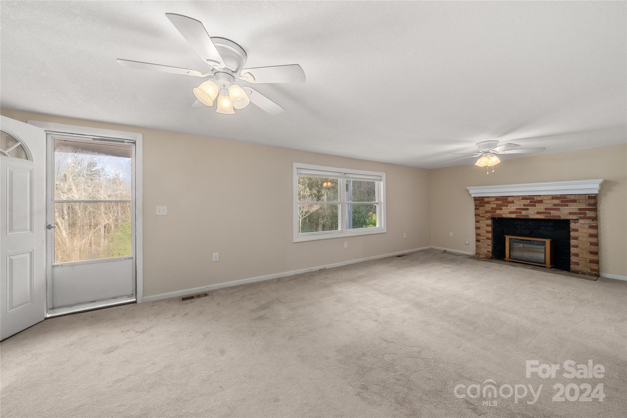 629 Flynn Branch Road Fletcher, NC 28732 - Photo 4 of 48 Gallery Image 4