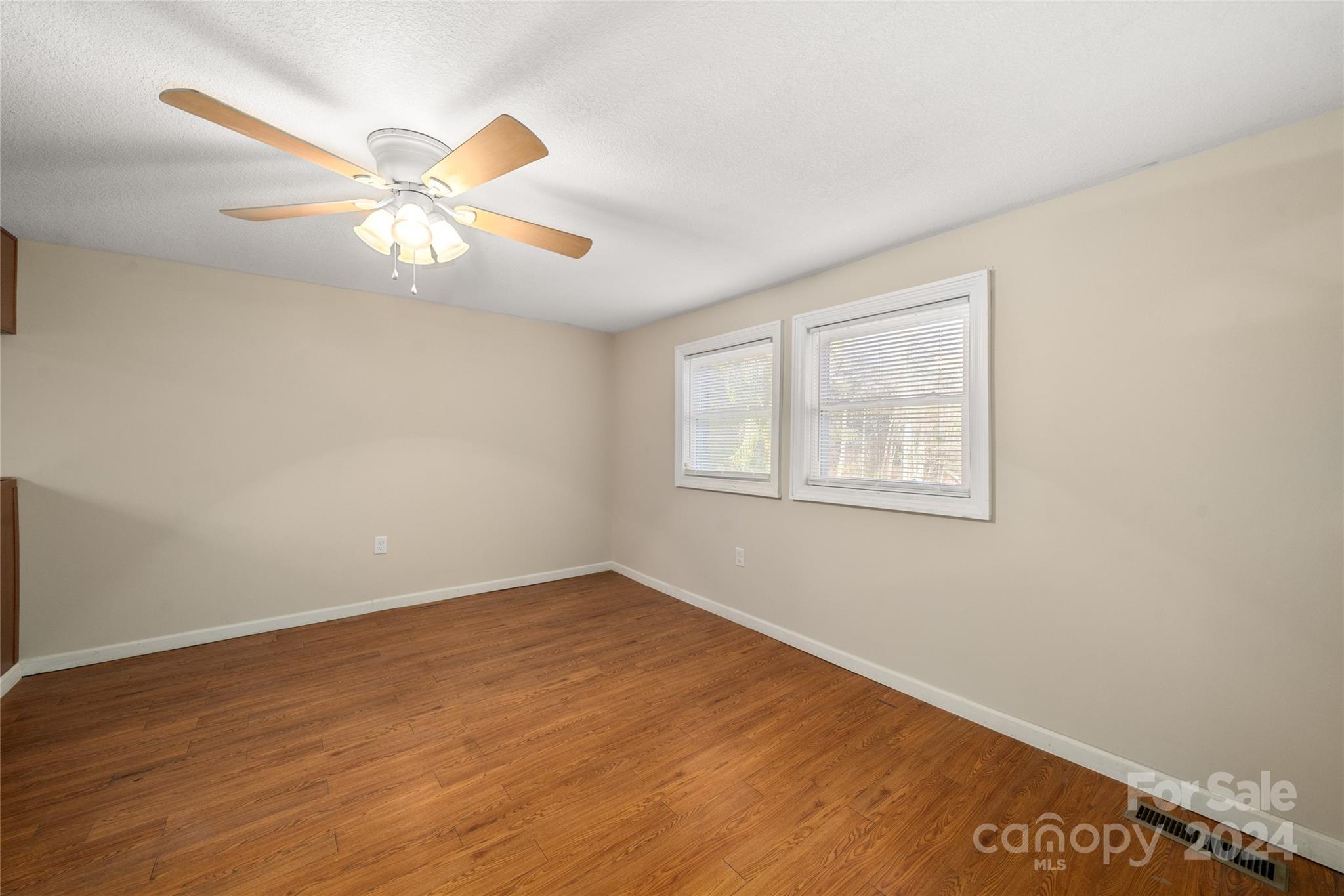629 Flynn Branch Road Fletcher, NC 28732 - Photo 6 of 48 Gallery Image 6