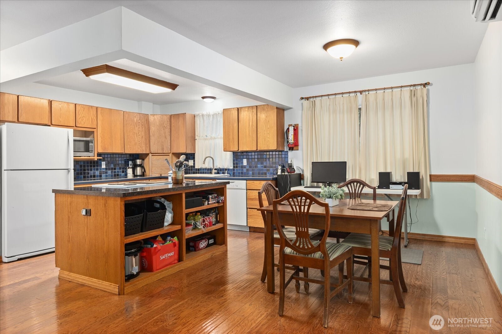 6302 Fleming Street Everett, WA 98203 - Photo 14 of 39