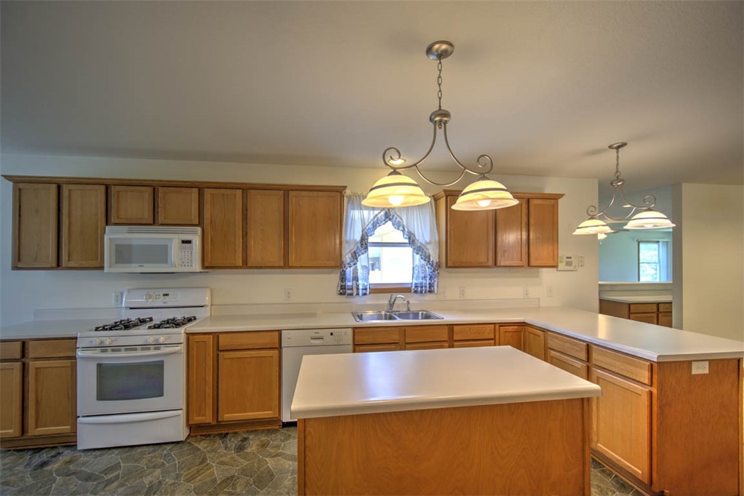 510 North Lake Shore Drive Decatur, IL 62521 - Photo 11 of 29