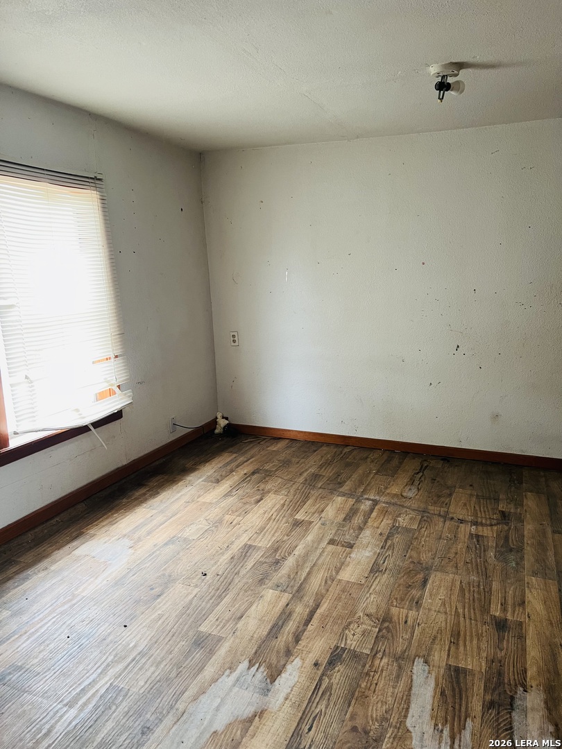 817 El Paso Street Sabinal, TX 78881 - Photo 12 of 15