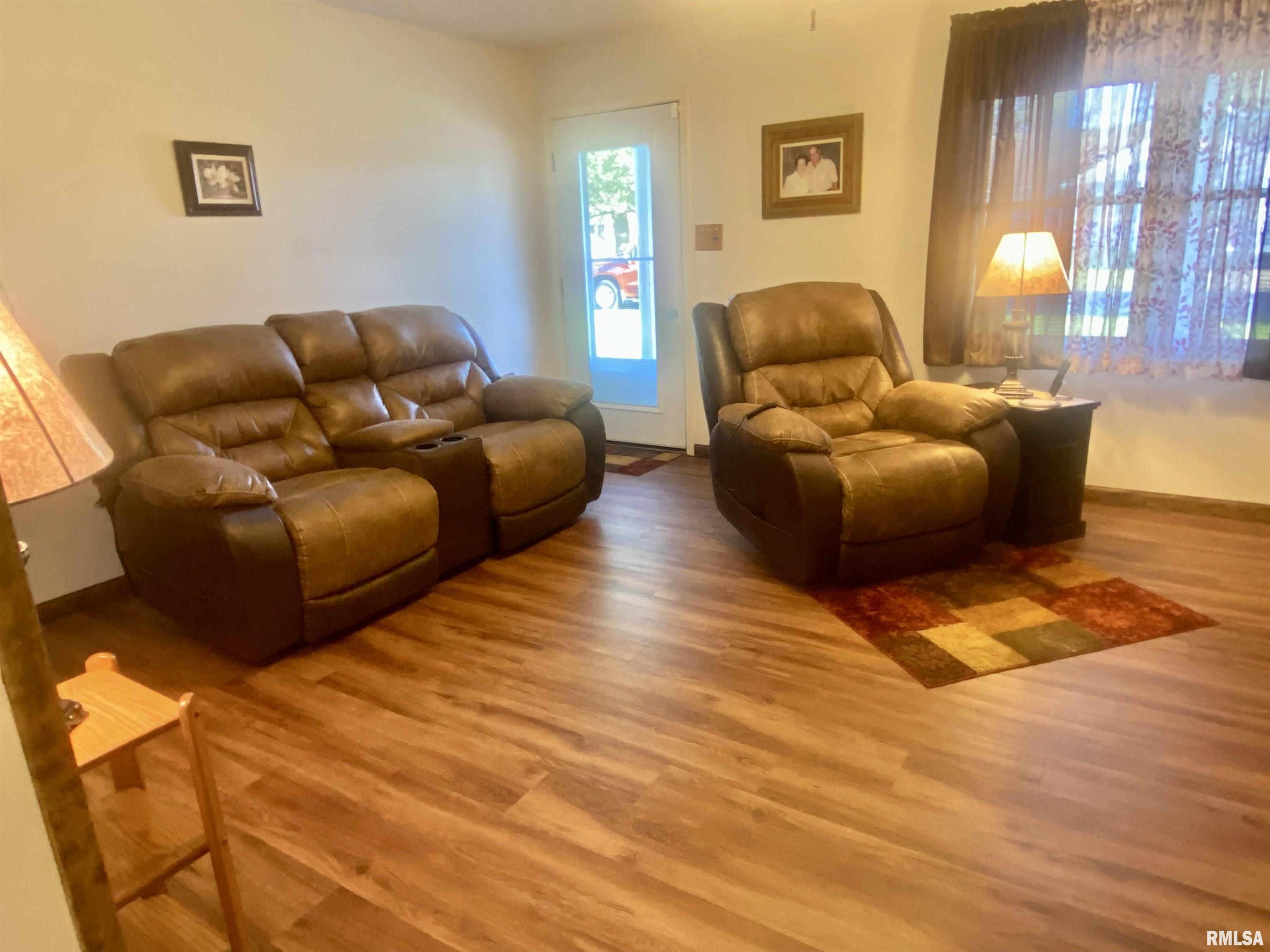 1706 Remington Road Marion, IL 62959 - Photo 8 of 29