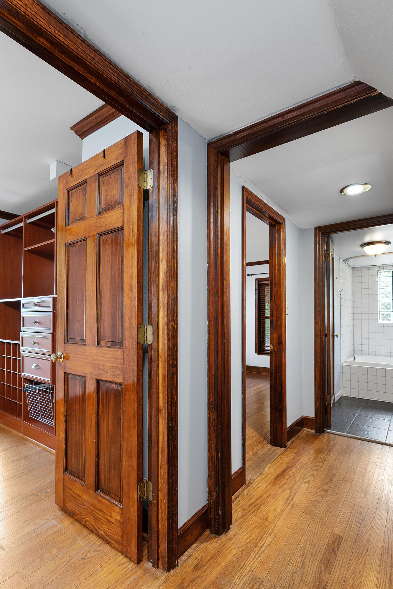 88 South Crest Road Chattanooga, TN 37404 - Photo 32 of 54 48 - 88 S Crest Rd - Interiors
