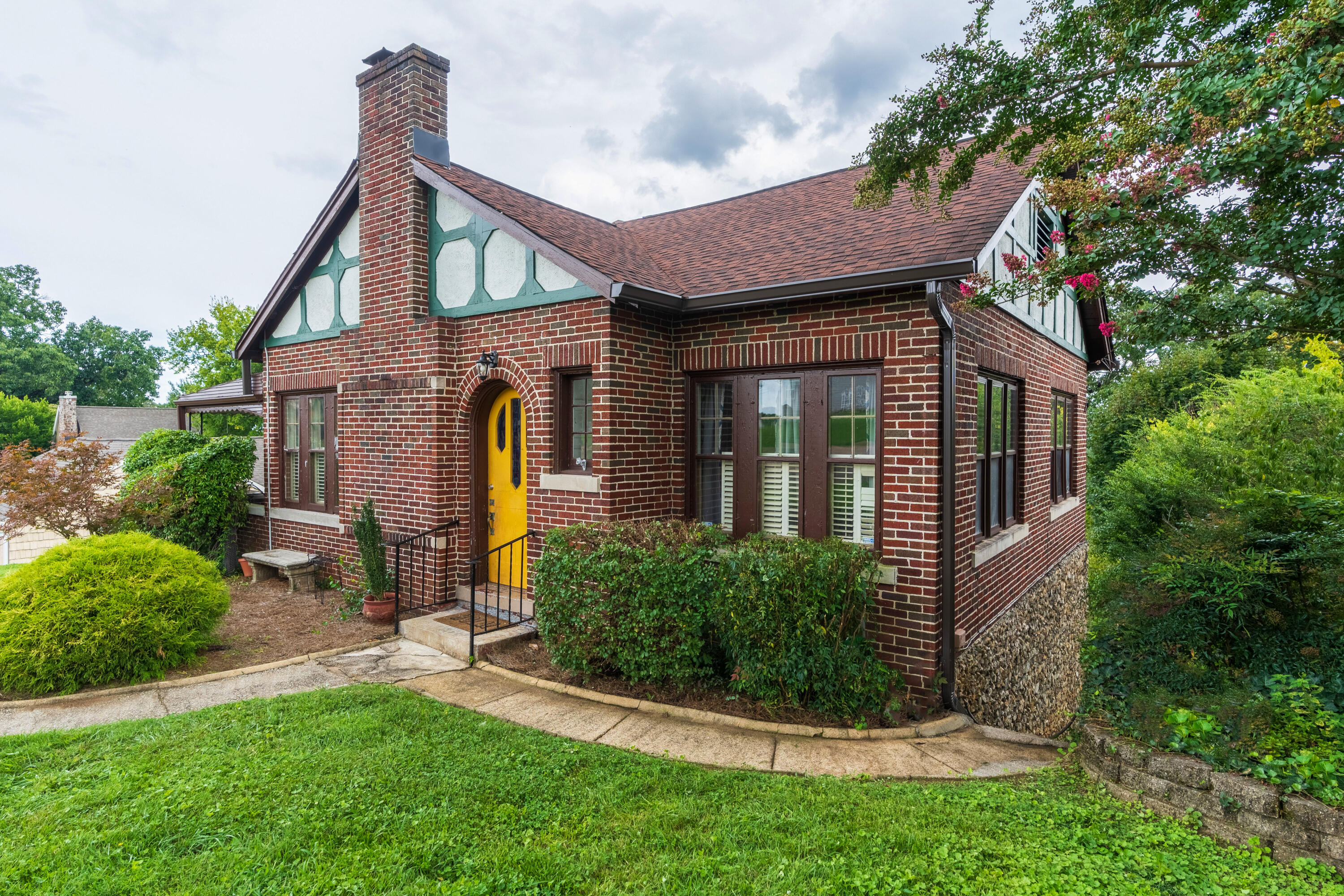 88 South Crest Road Chattanooga, TN 37404 - Photo 6 of 54 11 - 88 S Crest Rd - Exteriors