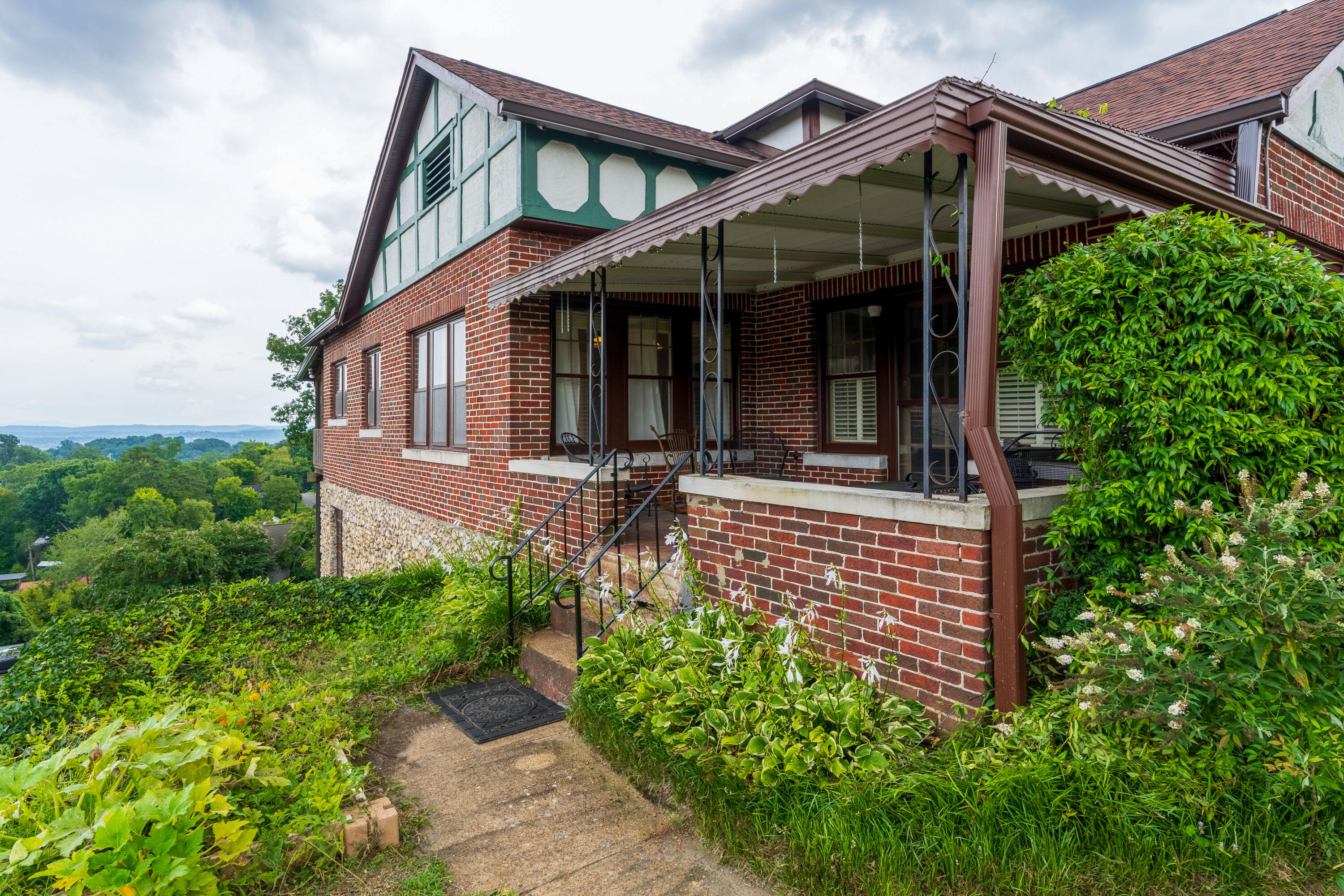 88 South Crest Road Chattanooga, TN 37404 - Photo 8 of 54 12 - 88 S Crest Rd - Exteriors