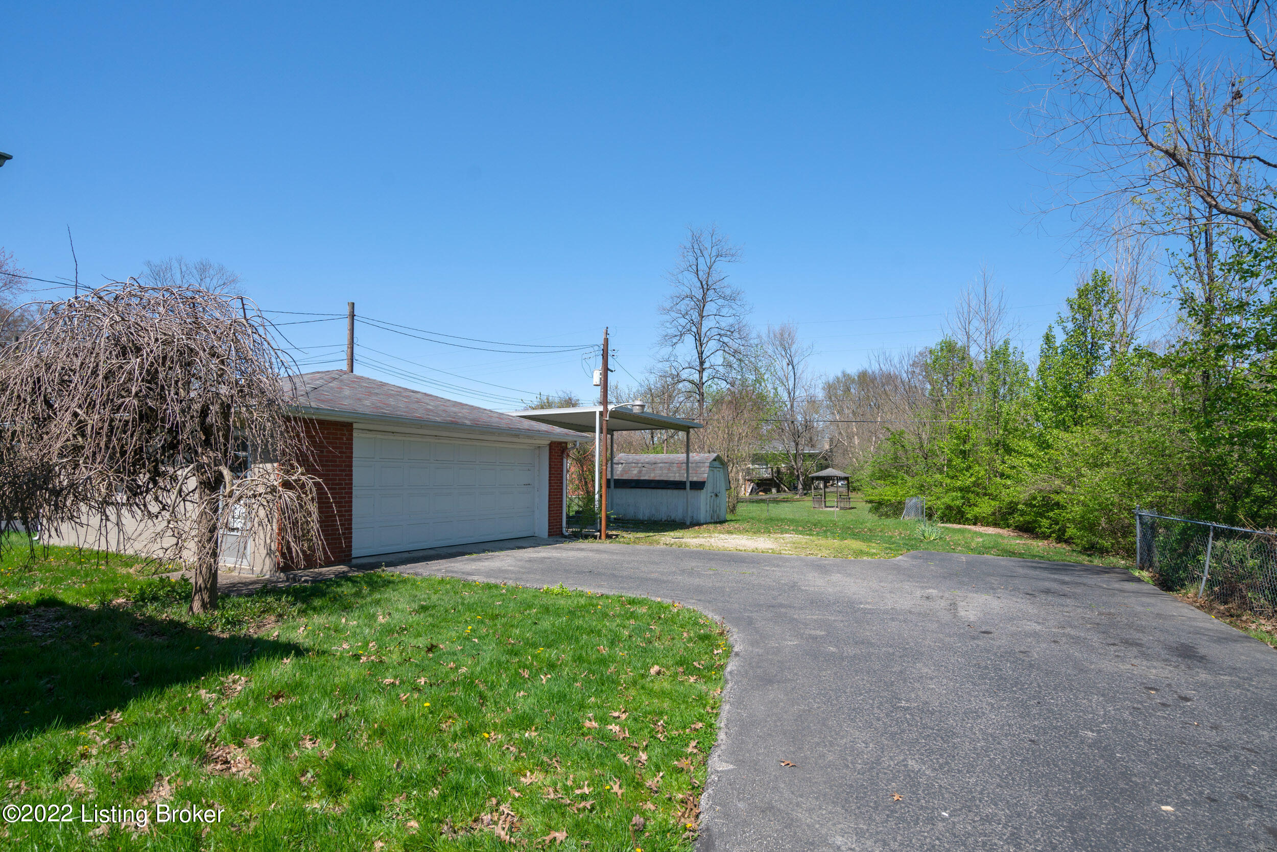 1045 Clayborne Road Louisville, KY 40214 - Photo 42 of 48 1045 Clayborne Road-09