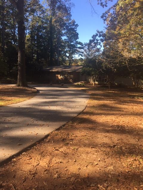 306 Hunting Road Greenwood, SC 29646 - Photo 1 of 1 Main View