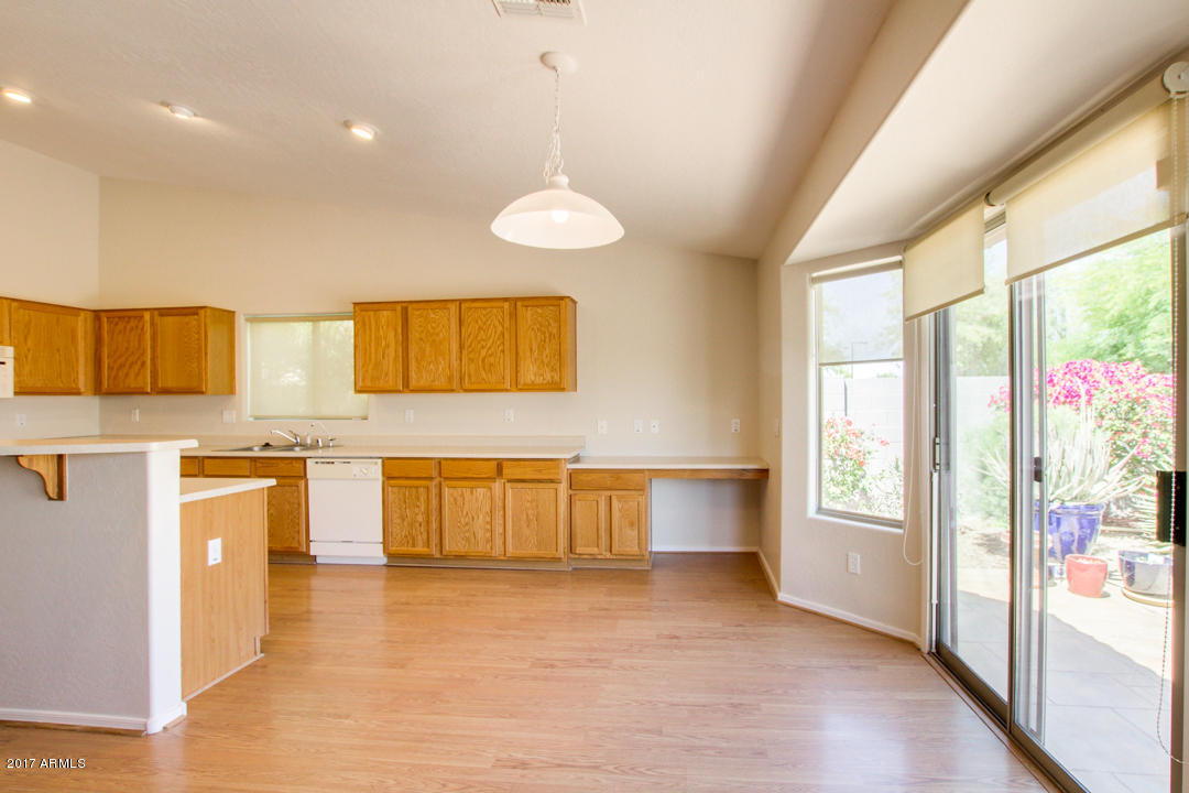 1608 East Beverly Road Phoenix, AZ 85042 - Photo 12 of 46 11-Beverly